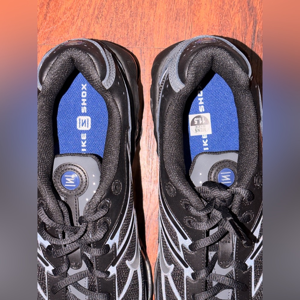 Nike size 11.5 - Picture 7 of 15